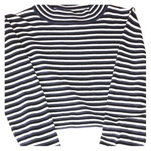 cropped long sleeve crew neck